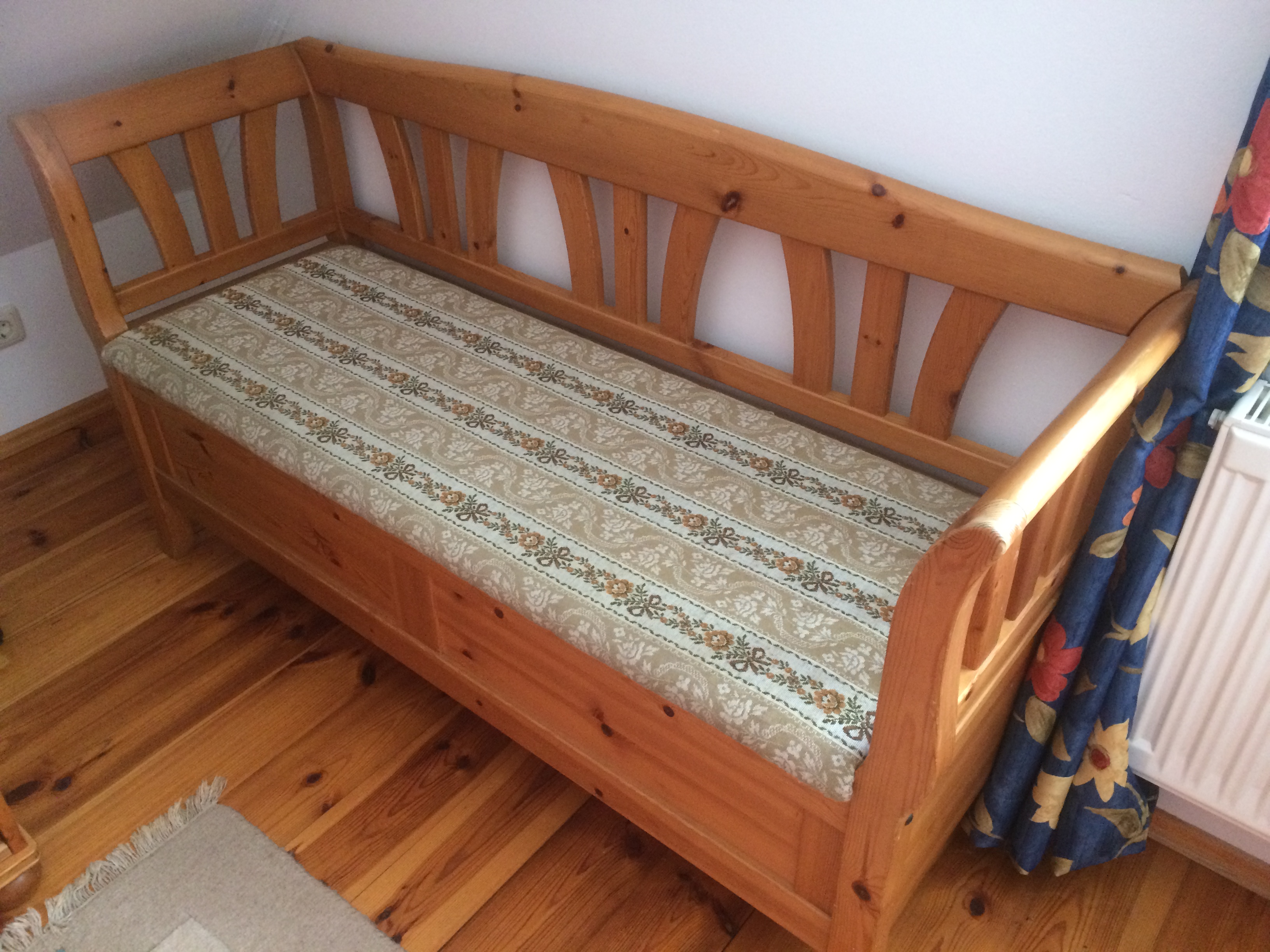 Möbel und Haushalt - Speisezimmer, Eßecke Kleinanzeigen