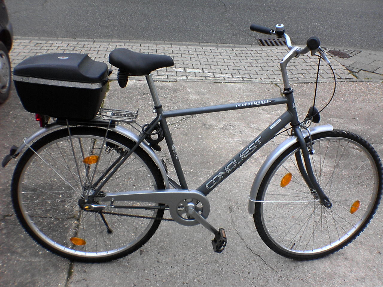 Fahrrad mit Topcase Trekking