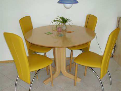 Möbel und Haushalt - Speisezimmer, Eßecke Kleinanzeigen