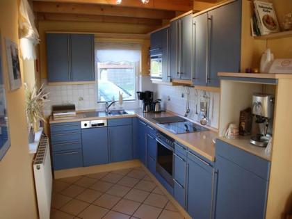 Ostsee-Ferienhaus Ferienoase Kalifornien mit Kamin, Strandkorb und WLAN