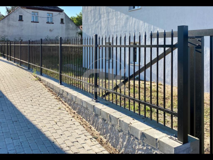 ZÄUNE, TORE, GELÄNDER AUS POLEN