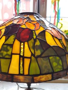 Fensterbankstele in der Kunst Werkstatt Mülheim & TIffany Lampen Reparatur Nrw