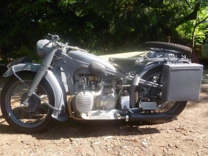 BMW R 12 WH mit Seitenwagen