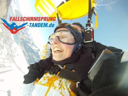 Fallschirmsprung Zell am See Tandemsprung Österreich Flugplatz