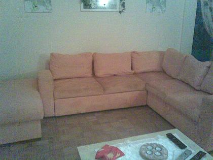 Gut erhaltene Eckcouch