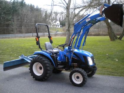 New Holland TC33DA 4X4 HYDROSTATISCHER