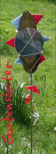 Stele/Gartenstele/Gartenstecker aus Glas und Holz im Drachenshop Mülheim_Essen_O