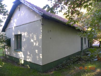 In Ungarn Ullés ein geplegtes, ruhiges 80 m2 Bauernhof mit 28000 m2 Grundstück i