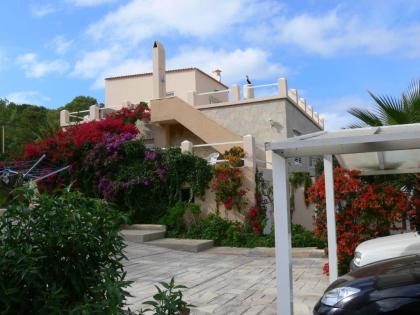 Haus in Cala Vadella Ibiza  mit Gasthaus zum Verkauf