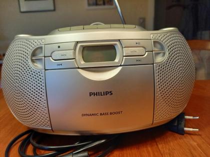 Portables Stereo-Radio mit CD und MC