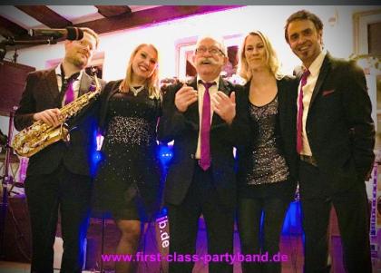 FIRST CLASS PARTYBAND = Top Party- und Tanzmusik Band