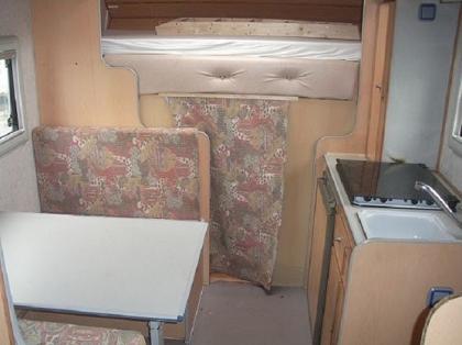 Renault Master 620 Der Fehntjer Wohnmobil Alkoven GFK Unfall