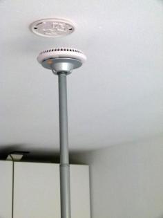 Rauchmelder-Batteriewechsler, Rauchwarner Batterie-Tausch