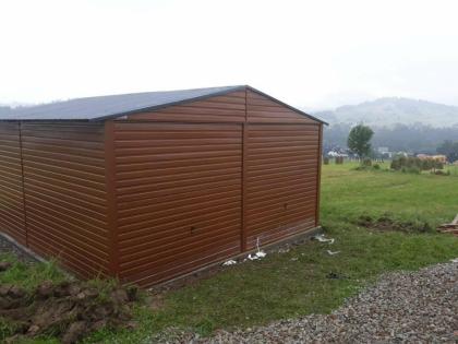 Blechgarage 6x6 mit Satteldach, mit Schwingtoren