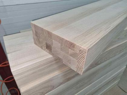FREITRAGENDE SCHWIMMENDE MASSIVHOLZTREPPEN ESCHENHOLZ 100x28x12cm