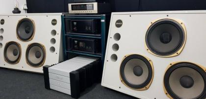 Tannoy Dreadnought, Monitor inkl. Accuphase DF-45