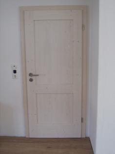 Altholzmöbel nach Maß,Massive Zimmertüren,Küchen Schlafzimmer Bad .....