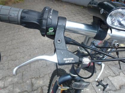 (91) 24 Gang 26 Zoll MERIDA Rh 48 mit Batterielampen wunderbar leicht
