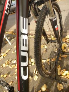 (225) 24 Gang CUBE 28 Zoll Rh 45 Gabel gefedert sehr leicht