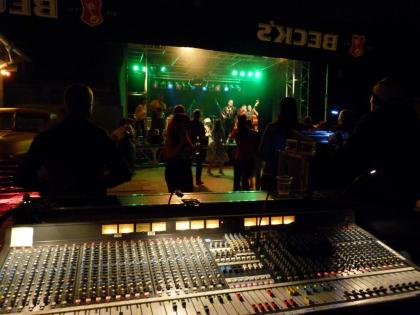 Tontechniker mit Equipment