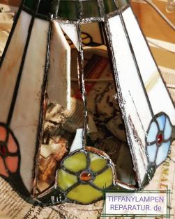 Fensterbankstele in der Glaskunst Galerie Mülheim & TIffany Lampen Reparatur Kli