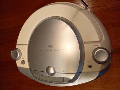 Portables Stereo-Radio mit CD und MC