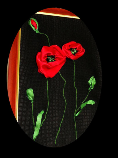Kunst: Handgemachte dreidimensionale Bandstickerei aus Satin und Chiffon. € 70, 