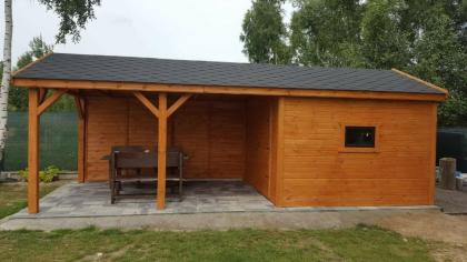 FERIENHAUS GARTENHAUS GARTENLAUBE ÜBERDACHUNG KLEBEDACH HOLZ USTKA 2IN1 5x3m