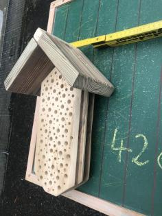 Insektenhotel zu verkaufen (Kein Versand, nur Abholung möglich)