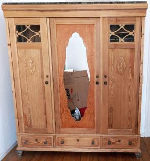 Großer Bauernschrank Kleiderschrank Holz natur mit Spiegel
