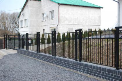 Metallzaun aus Polen Schmiedeeisen Schiebetor Elektrisch Hoftor