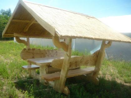 Rustikale einzigartige Tische, Stühle, Bänke, komplette Garnituren aus Massivhol