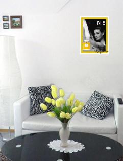 AUDREY HEPBURN auf Textil im Keilrahmen! Signierte Wanddeko. Chanel No. 5. Wands