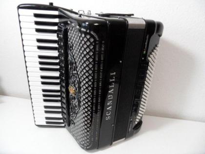 Scandalli Super VI LX Akkordeon 120 Bässe Cassotto