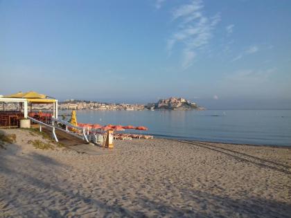 Calvi, Korsika: Studio Wohnung in der Pinede