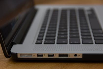Apple MacBook Pro 15.4