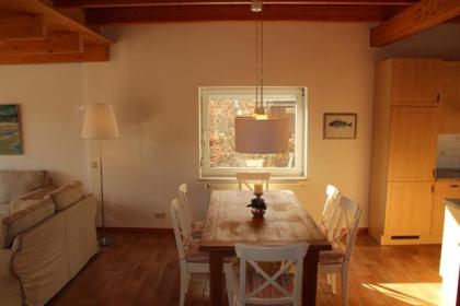 Ostsee-Ferienhaus Das weiße Fischerhaus mit Meerblick, Sauna, Wintergarten und K