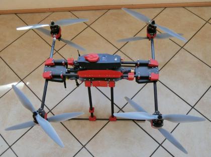 Octocopter mit Wärmebildkamera