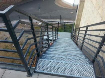 Metalltreppen Massive Aussen Geländer Edelstahl Balkon