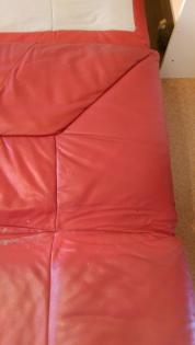 Echt-Leder-Sofa, rot, ausziehbar zum Schlaf-Sofa Länge: 195cm Sitz-Breite 148cm