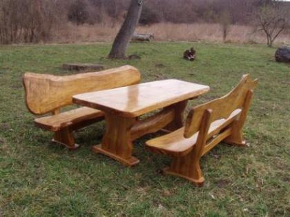 Gartenmöbel, rustikale Möbel aus Holz