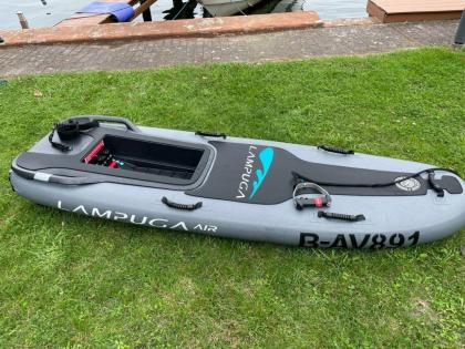 Lampuga Air Electric Surfboard in hellgrau