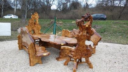 Rustikale Holzmöbel für Garten, Terrasse