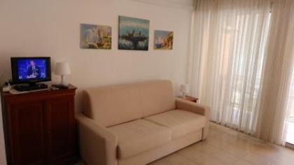 Calvi, Korsika: Studio Wohnung 50 Meter von Strand