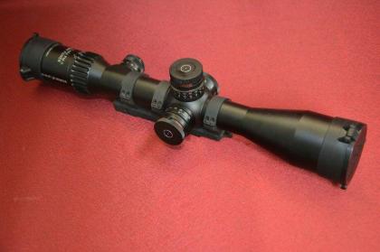 Schmidt & Bender 3-27x56 PM II High Power Zielfernrohr