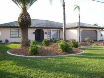 Florida, Villa mit Pool an Kanalkreuzung, Zugang zum Meer