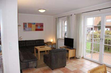 Strandnahes Ostsee-Ferienhaus Nordlicht mit großer Sonnenterrasse