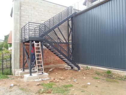 Metalltreppen Massive Aussen Geländer Edelstahl Balkon