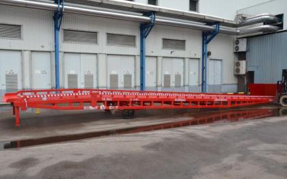 Mobile Laderampe AUSBAU von Hersteller