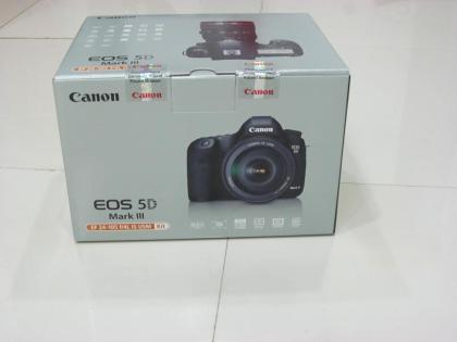 NAGELNEW CANON 5D MARK III IN BOX NEVER USED BOX NEVER OPEN